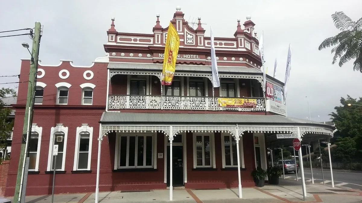 City Hotel